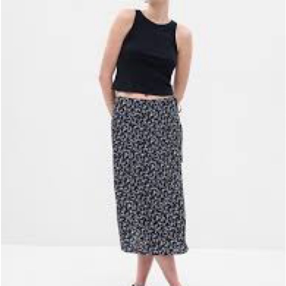 Floral Midi Wrap Skirt - Picture 3 of 3